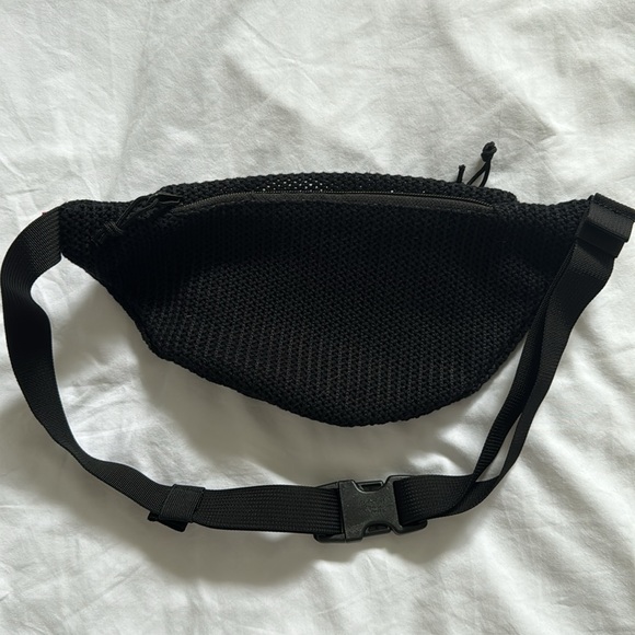 Supreme Fanny Pack - Picture 4 of 4